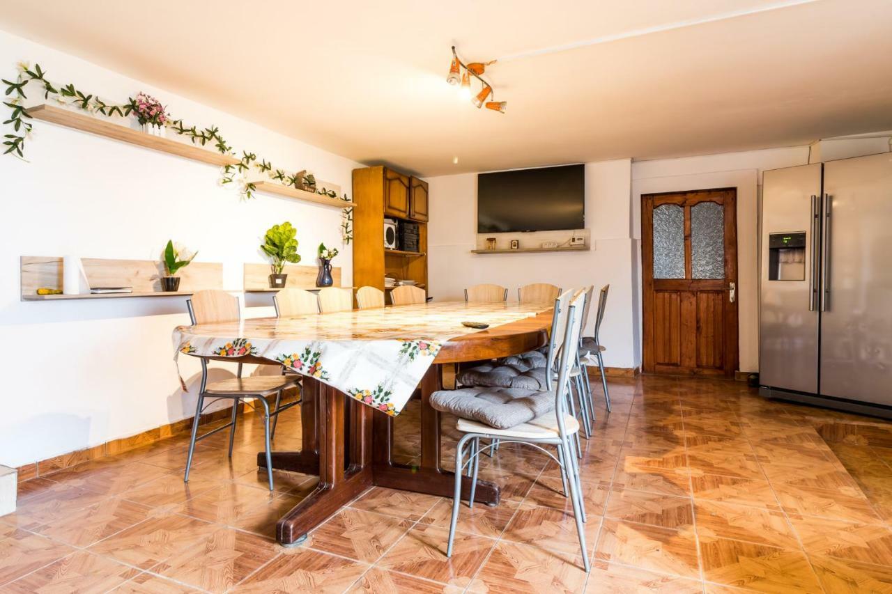 Casa De Vacanta Jeny Novaci-Straini Luaran gambar