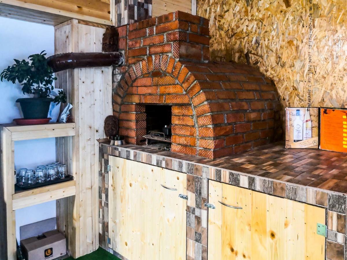 Casa De Vacanta Jeny Novaci-Straini Luaran gambar